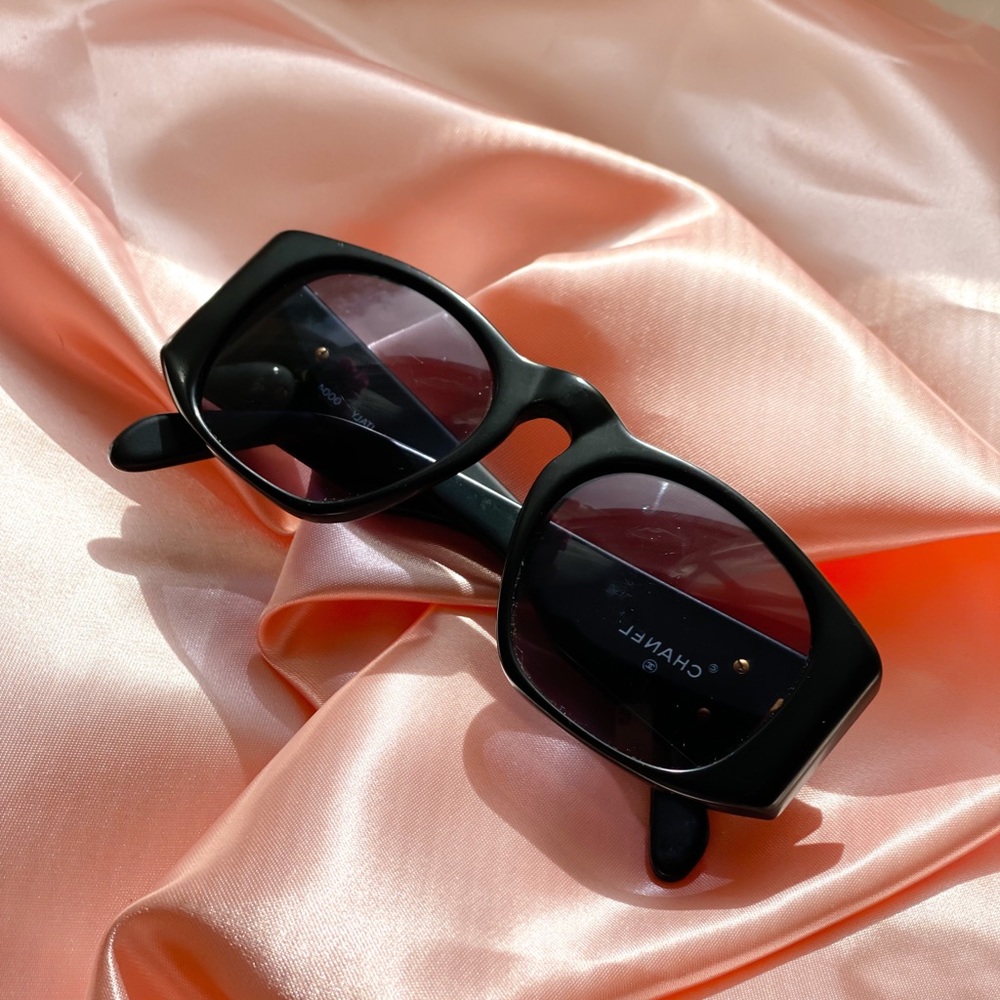 💔SOLD ON DEPOP💔 90’s Chanel Sunglasses ✨ - Picture 1 of 11